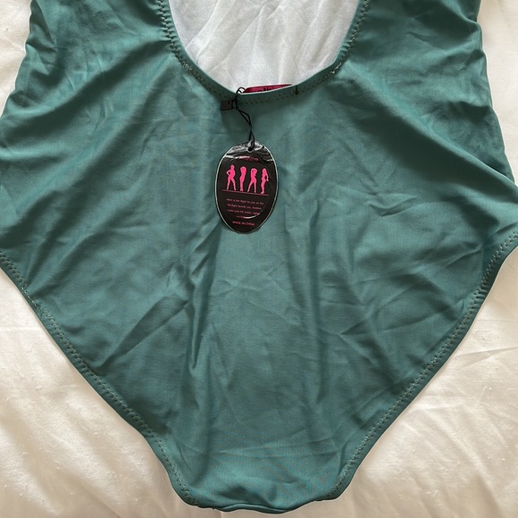 Green one piece swimsuit - Picture 2 of 5